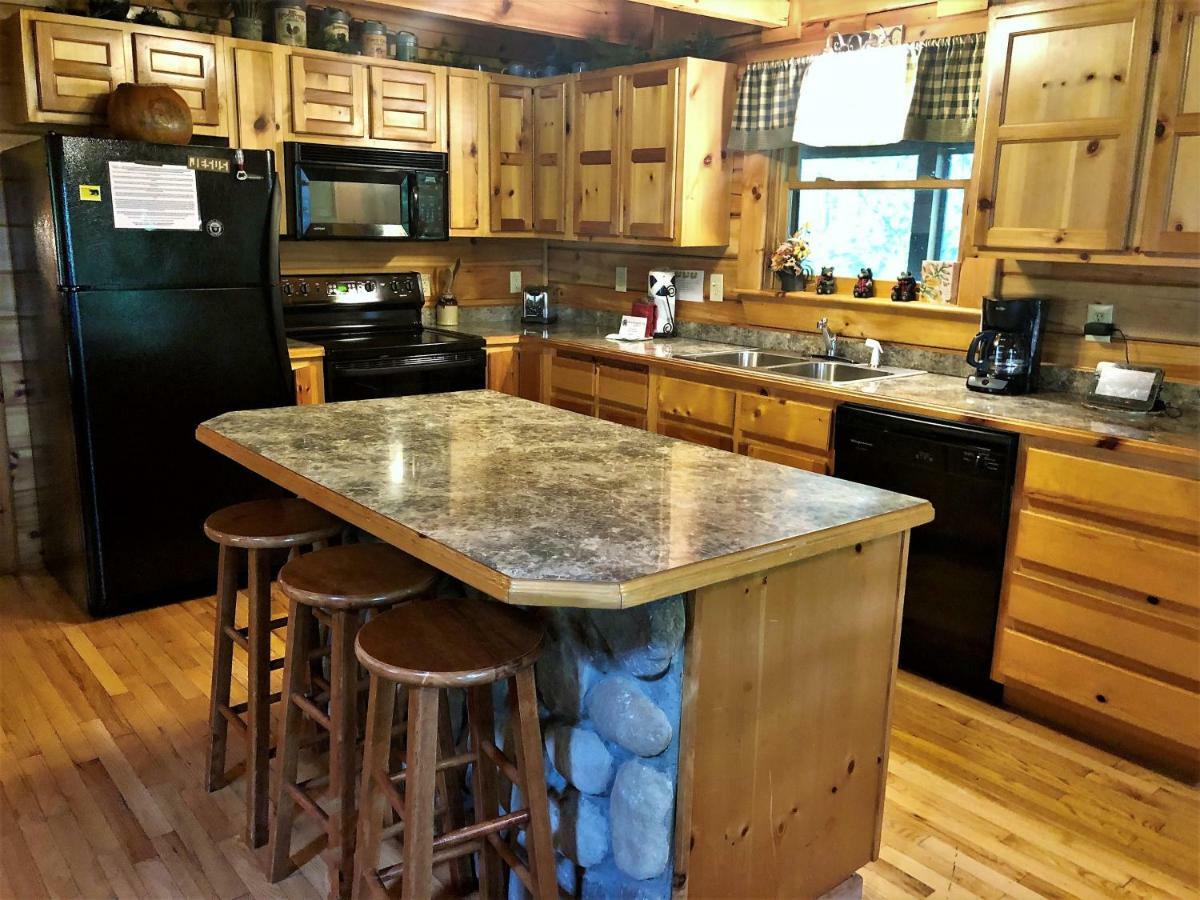 Bear Pleasures Cabin Βίλα Gatlinburg Εξωτερικό φωτογραφία